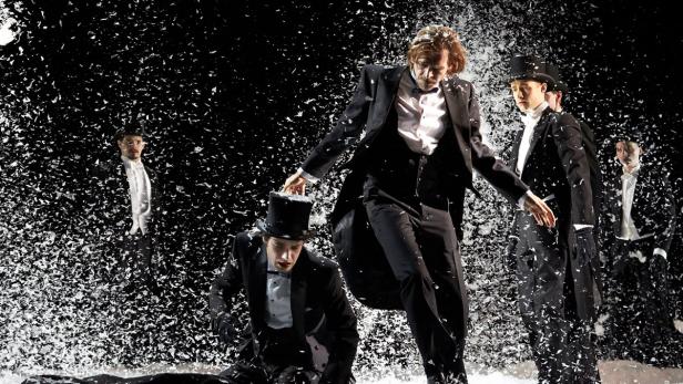 Ein Totentanz im Schnee: Josef Ellers (Gustave), Alexander Absenger (Armand Duval), Tonio Arango (Alexandre Dumas)