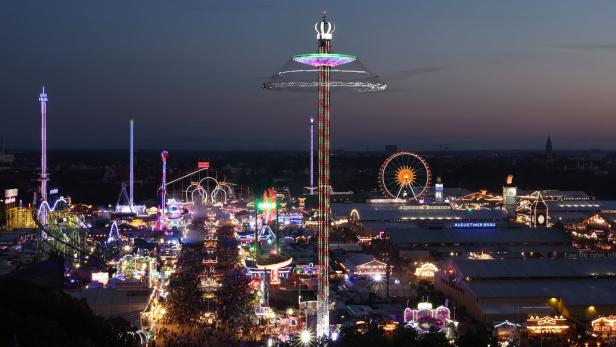 Wer braucht mehr Strom? Oktoberfest oder E-Autos?