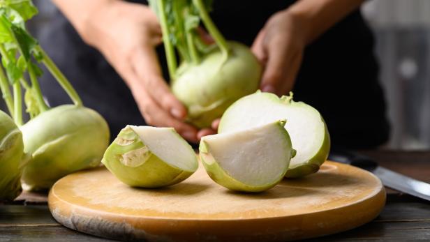 Kohlrabi ist ein knackiges Allroundtalent.