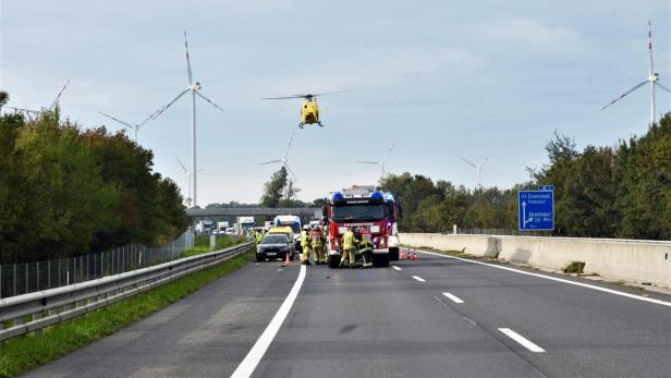 Pannenfahrer bei Unfall auf A3 im Bezirk Baden getötet