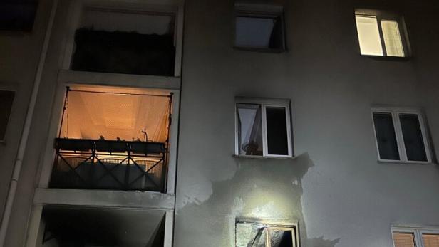 Wiener Wohnung stand lichterloh in Flammen: Haus wurde geräumt