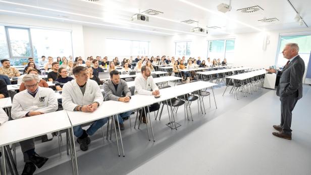 Start für Medizinstudium in Wr. Neustadt: Drei neue Uni-Kliniken