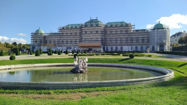 Die Fassade des Belvedere in Wien wird gerade renoviert. Kosten: 2,9 Millionen Euro.