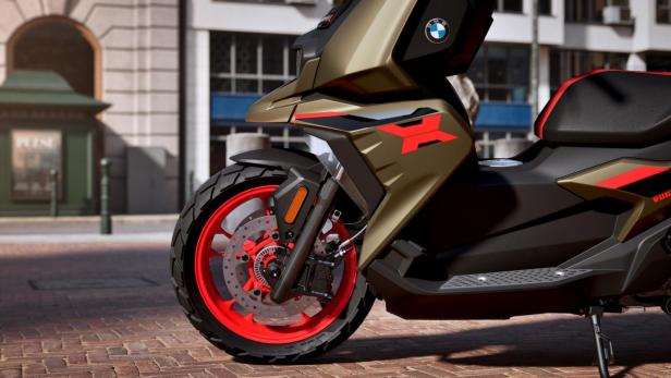 Der neue BMW C 400 X (10/2024)