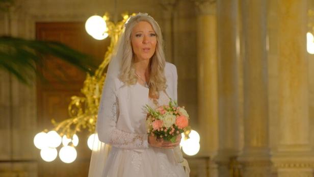 Simone Lugner bei ihrer Hochzeit im Rathaus