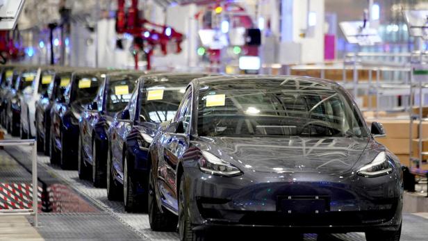 FILE PHOTO: Tesla China-made Model 3 vehicles