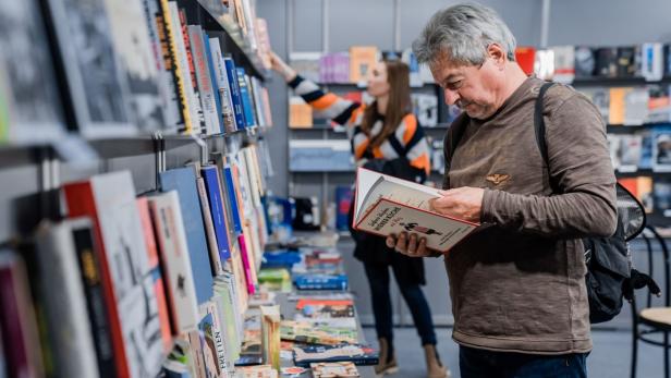 Buch Wien 2024: Sturm und Wissensdrang in der Messe Wien