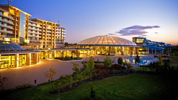 Wird seit Kurzem vom heimischen Thermenbetreiber Vamed Vitality World betrieben: Das „Aquaworld Resort Budapest“, ein großes Erlebnisbad mit 3000 m² Wasserlandschaft, elf Rutschen und angeschlossenem Hotel