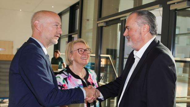 Robert Jonischkeit, Christa Grabenhofer und Hans Peter Doskozil am Samstag in Eisenstadt