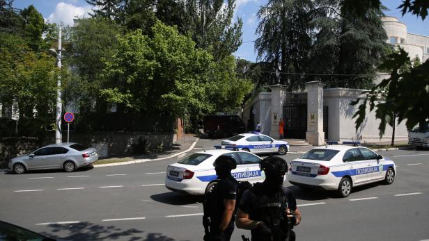 Attack at Israeli embassy in Belgrade: one officer injured, assailant dead