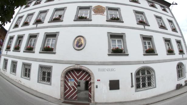 Innsbruck zieht Ehrung für Kindesmisshandler zurück