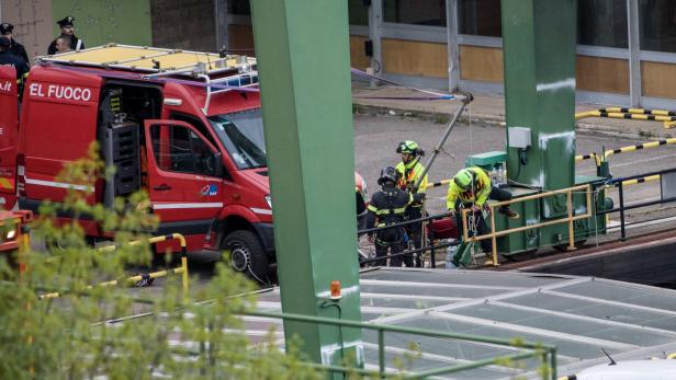 Hydroelectric power plant explosion kills at least four people in northern Italy 