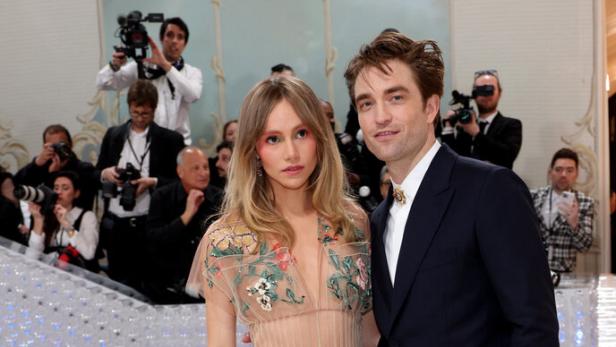 Suki Waterhouse und Robert Pattinson