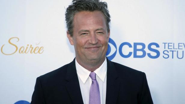 FILE PHOTO: Actor Matthew Perry poses at the CBS Studios rooftop summer soiree in West Hollywood