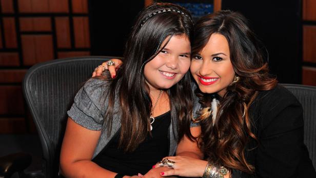 Madison De La Garza (links) und Demi Lovato (2011)