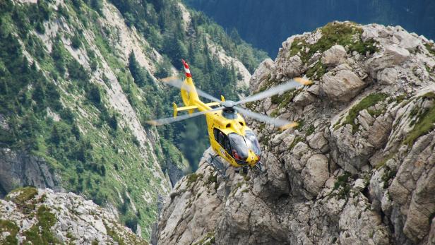 Wienerin bei Bergtour in OÖ 60 Meter abgestürzt: schwer verletzt