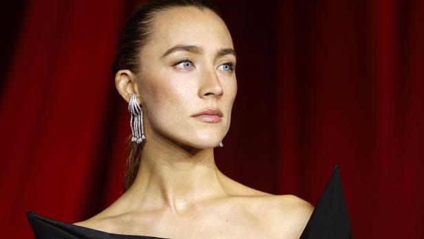 Saoirse Ronan bringt Paul Mescal zum Schweigen - und geht viral