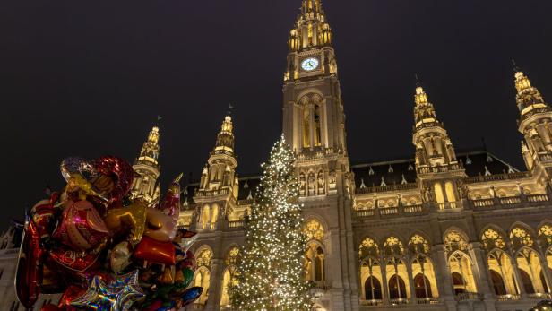 Geheimnis gelüftet: Das ist der Baum für den Wiener Christkindlmarkt