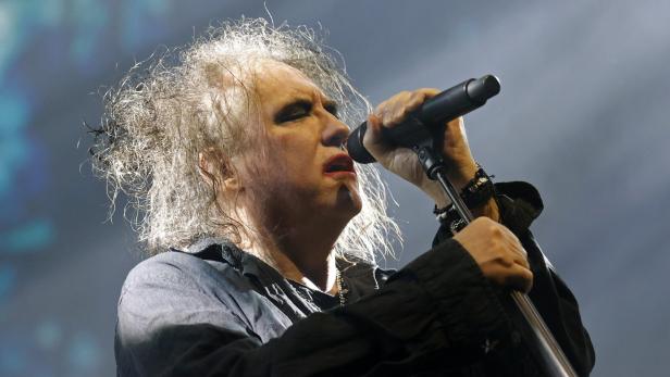 Die Frisur hält: Robert Smith von The Cure besingt auf dem neuen Album den Tod.