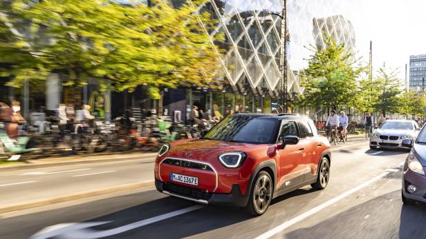 Mini Aceman: Erste Ausfahrt mit dem neuen Elektro-Mini