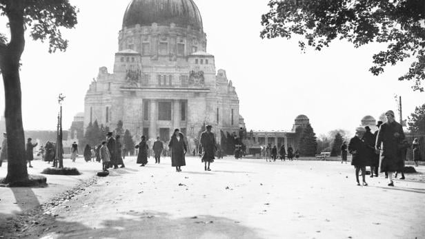 Hauptstadt von 3 Millionen Toten: Wie der Zentralfriedhof zur Wiener Institution wurde