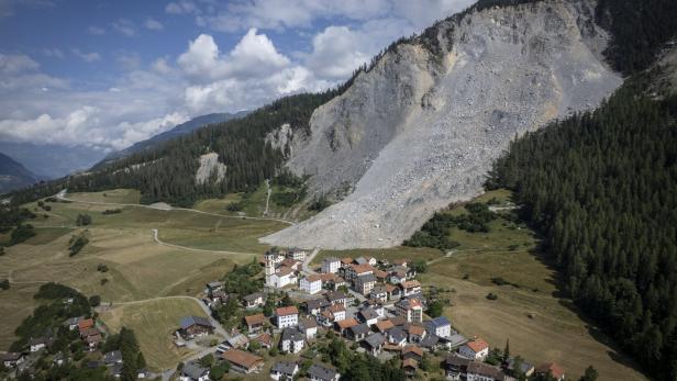 Riesiger Erdrutsch droht: Bergdorf Brienz erneut vor Evakuierung