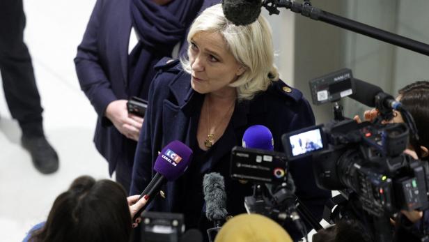 Le Pen könnte wegen Veruntreuung nicht bei Präsidentschaftswahl 2027 antreten