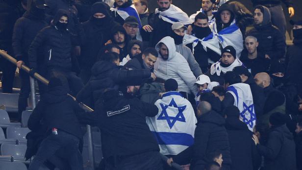 Fußballspiel Frankreich-Israel: Ausschreitungen auf Tribüne