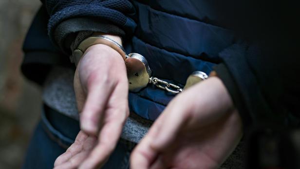 Für den 34-Jährigen klickten die Handschellen