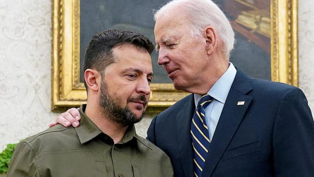 Insider: Biden erlaubt Ukraine Angriffe gegen Russland mit Langstreckenraketen