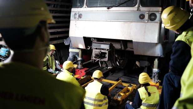 Nach Brand bei U1: Fahrerin aus Spital entlassen