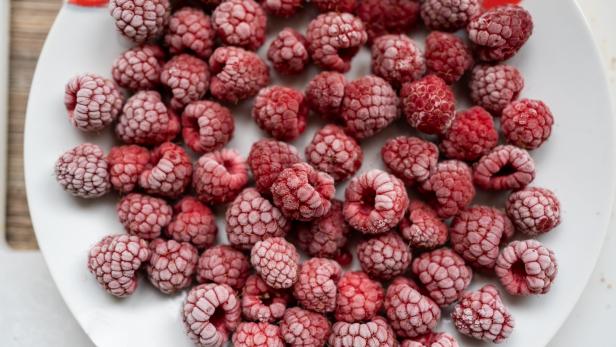 Tiefkühlbeeren: Keine Krankheitserreger, aber oft Pestizidrückstände