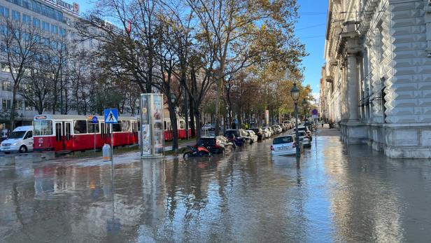 Teil des Rings stand unter Wasser: Feuerwehr mit Aufräumarbeiten beschäftigt