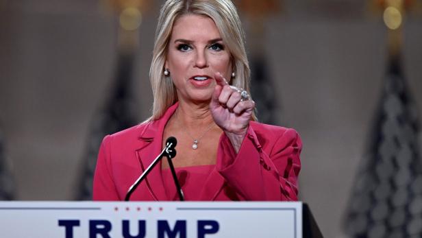 Nach Gaetz-Rückzug: Trump nominiert Pam Bondi als US-Justizministerin