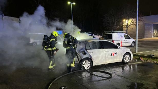 EVN-Auto brannte: Feuer-Phantom von St. Pölten hat wieder zugeschlagen