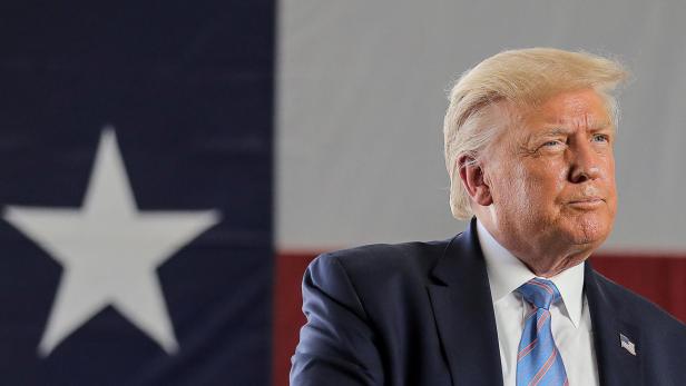 FILE PHOTO: U.S. President Trump visits the Double Eagle Energy Oil Rig in Midland, Texas