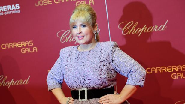 Maite Kelly posiert auf dem roten Teppich bei einer Veranstaltung.