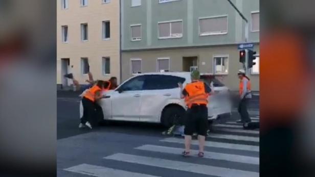 Klima-Demonstranten niedergefahren: Linzer (56) landet vor Gericht