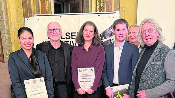 Elfriede-Grünberg-Preisträger (v.l.):  Marina Wetzlmaier, W. Retzl (Obmann), Colette Schmidt, Benedikt Ertl, Gerhard Haderer