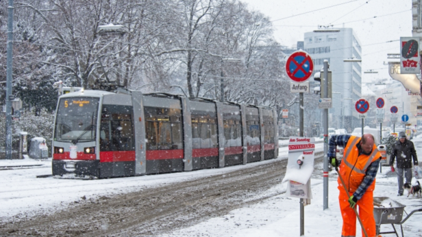 Wann darf ich rechts an einer Straßenbahn vorbeifahren?