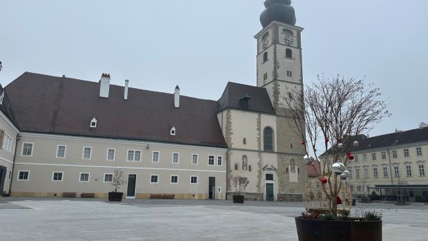 Krach um Domplatz in St. Pölten: Kirchbesucher wollen wieder Parken