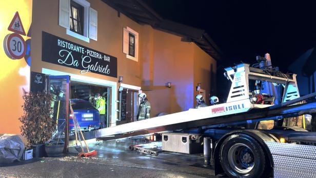 Auto kracht in Pizzeria, Lenker vor Gericht: "Ich bin kein Terrorist"