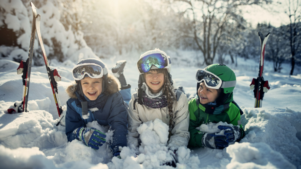 Winterzeit ist Familienzeit - aber Vorsicht, denn selbst kleine Unachtsamkeiten können unangenehme Folgen haben