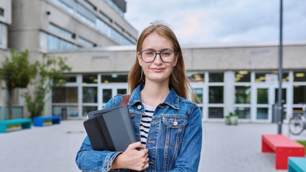 Welche Brillen 2025 angesagt sind.