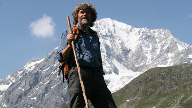 Reinhold Messner gewährt Einblick in seine private Schloss-Bibliothek