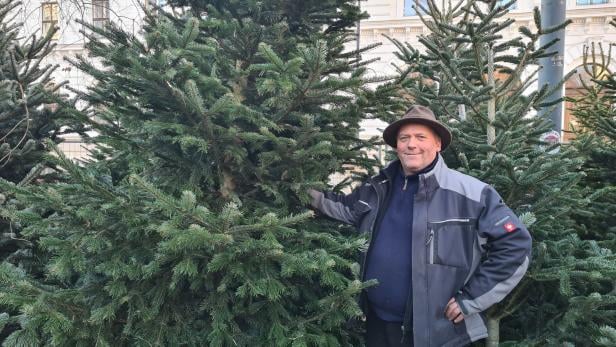 Günter Renner betreut den Verkaufsstand im ersten Bezirk schon seit über 30 Jahren.