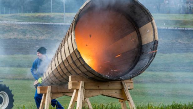 Schuss mit lustig: Das wilde Treiben um die Tiroler Bumsa