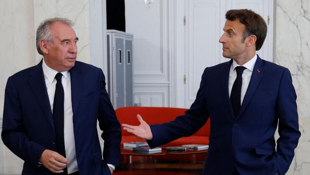 Francois Bayrou und Emmanuel Macron