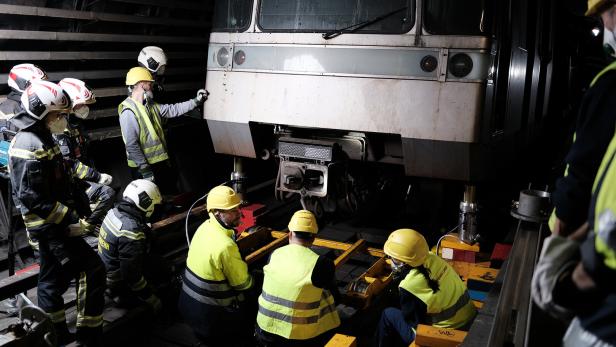 U1-Brand nach Kurzschluss durch technischen Defekt