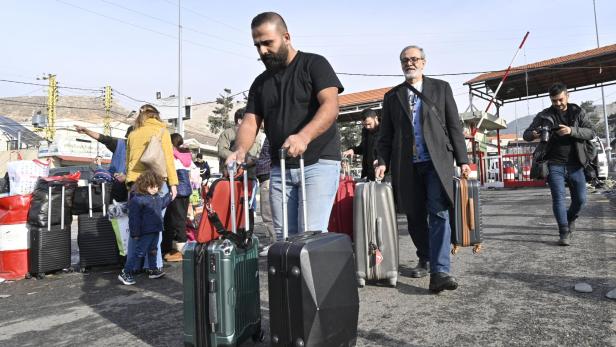 Syrians return home after rebel takeover of Damascus